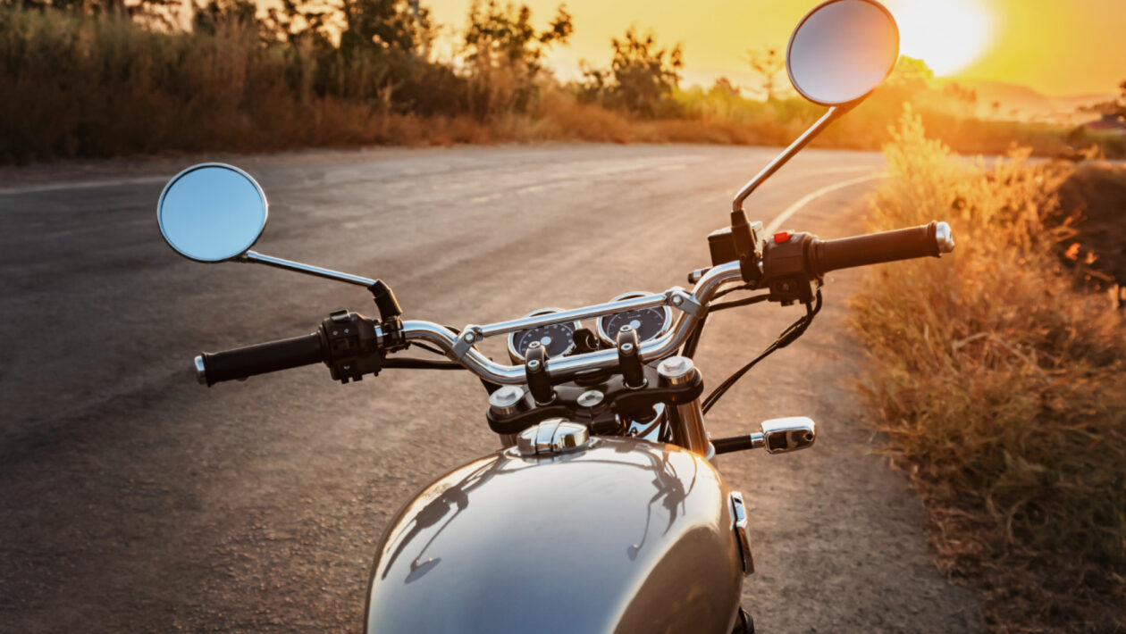 Roadster électrique vs roadster classique : quelles différences majeures ?